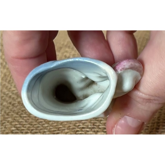 Vintage Miniature Porcelain Figural Girl Vase Toothpick Holder Occupied Japan - Picture 6 of 8